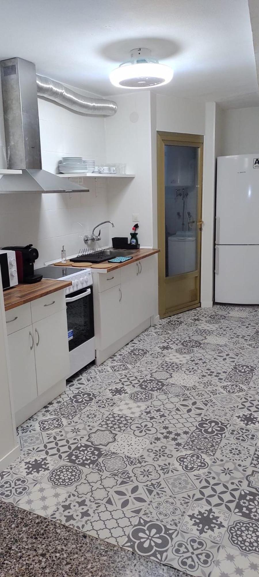 Centrally-Located, Spacious Flat At Historic Centre & Short Walk To Beach Alicante Eksteriør billede
