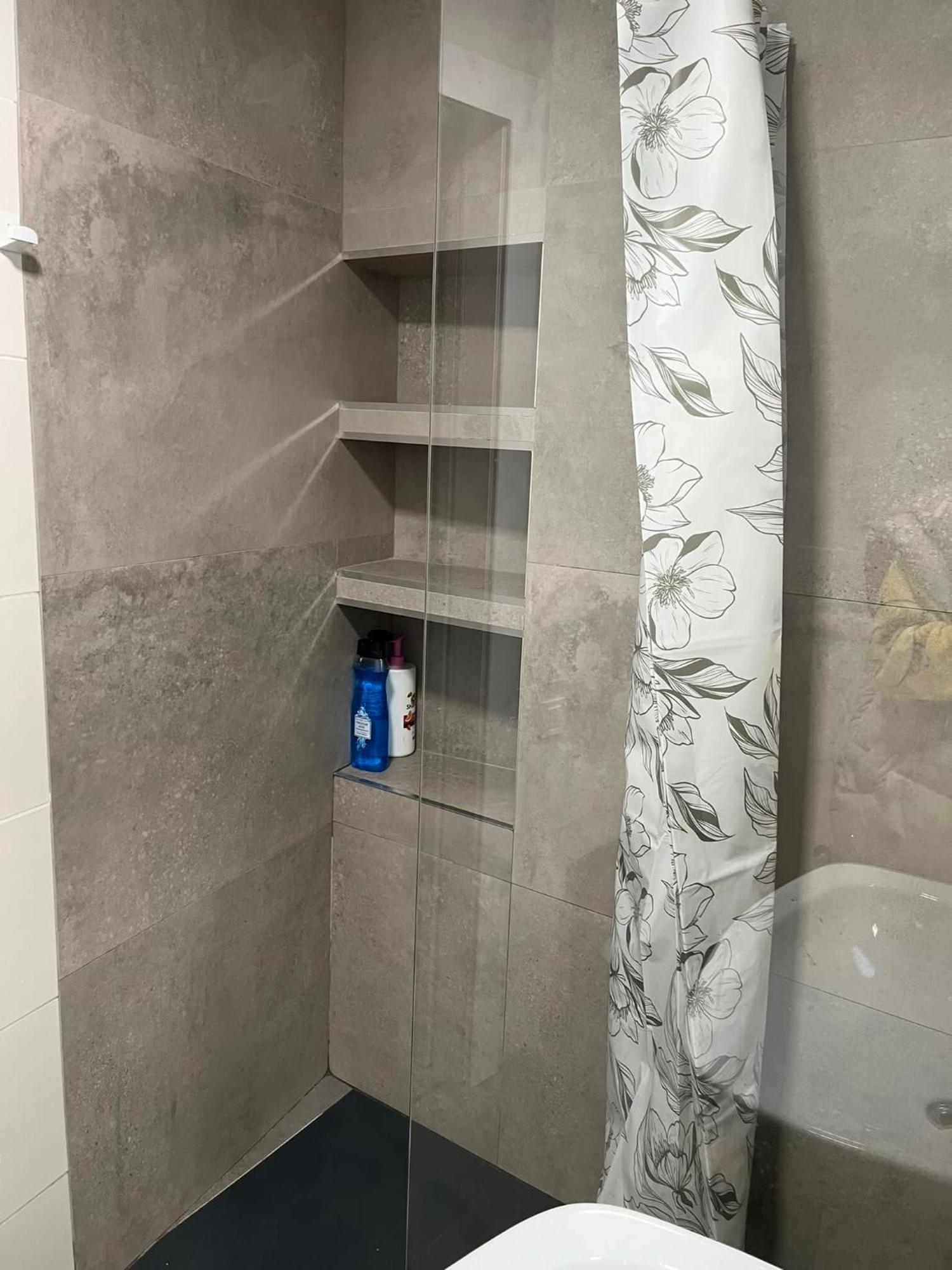 Centrally-Located, Spacious Flat At Historic Centre & Short Walk To Beach Alicante Eksteriør billede