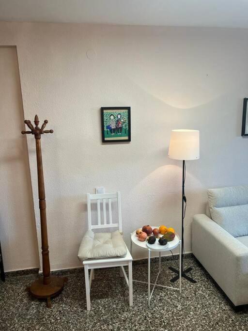 Centrally-Located, Spacious Flat At Historic Centre & Short Walk To Beach Alicante Eksteriør billede